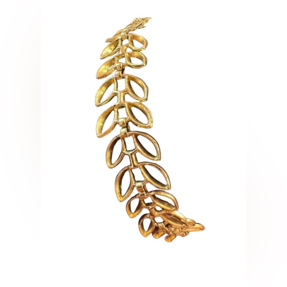 AH MAZE ING Goldtone Choket Necklace - Picture 2 of 3